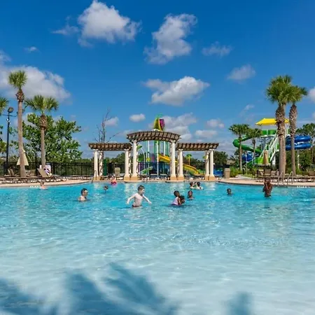 Luxurious Condo - Just 2 Miles From Disney #404